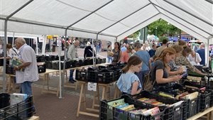 Boekenmarkt Vlijt en Volharding Alphen