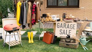Garagesale in diverse straten van Beek