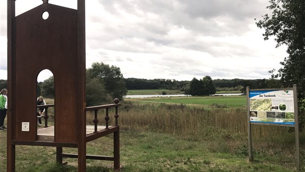 De kunstobjecten langs de Maasfietsroute