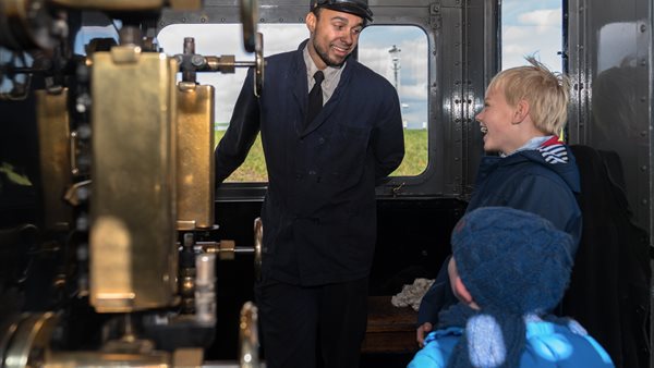 Spannendste Tijdreis met Stoomtram en Boot