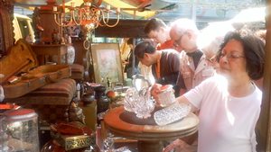 Curiosa-Verzamel-Antiekmarkt in Expo Houten