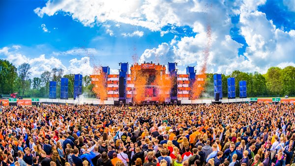 Grote popacts van eigen bodem