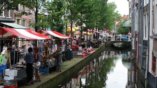 Antiek- en Curiosamarkt Delft