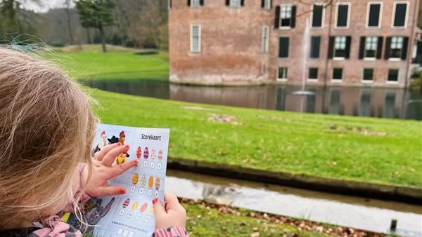 Familie Paasspeurtocht in park Rosendael