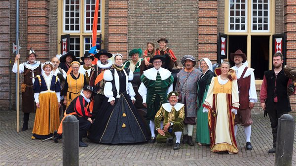 Historische wandel- luister en proeftocht Grave