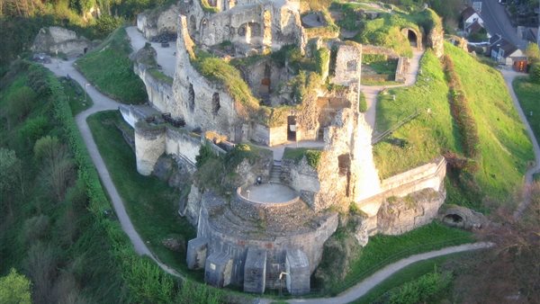 Kasteelruïne en Fluweelengrot Valkenburg