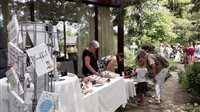 Hobby-kunstmarkt in de tuin
