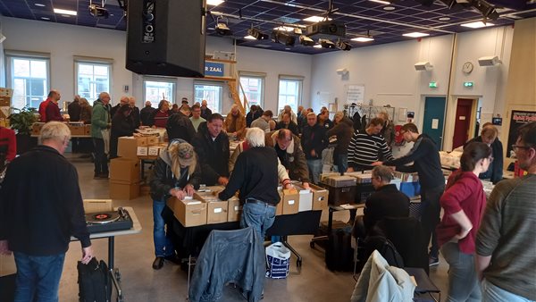 Platenbeurs Egmond Binnen