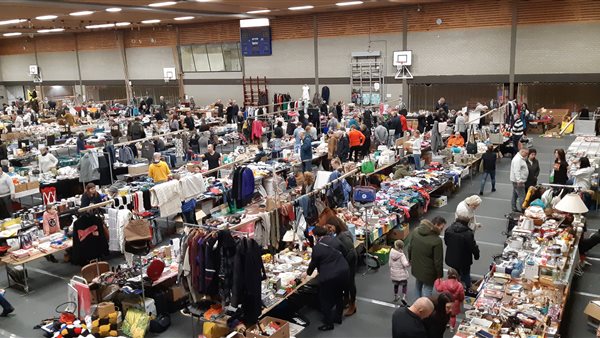 Super vlooienmarkt in Goirle