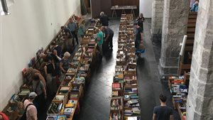 Boekenmarkt in de Minderbroederskerk te Roermond