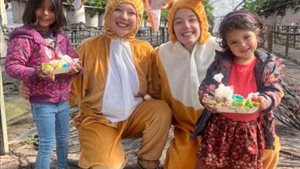 Paaseitjesfestival - eitjes tussen de aardbeitjes