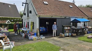Garage rommelmarktroute Hemelum