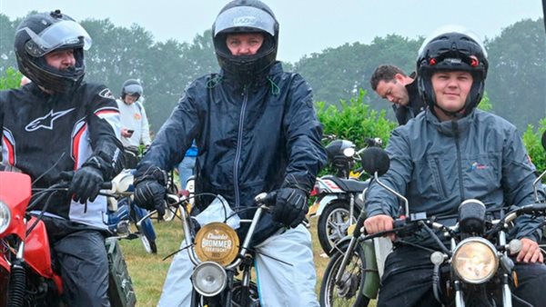 Toertocht met Klassieke Bromfietsen