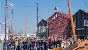 Tewaterlating botter EB25 tijdens Open Dag