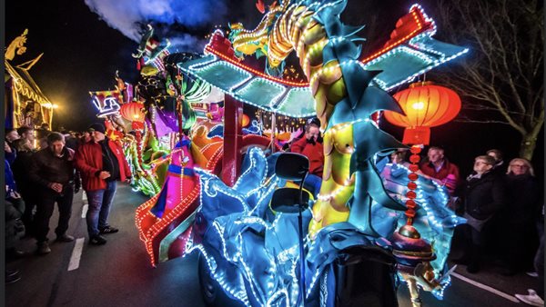 Verlichte Carnavalsoptocht Enschede