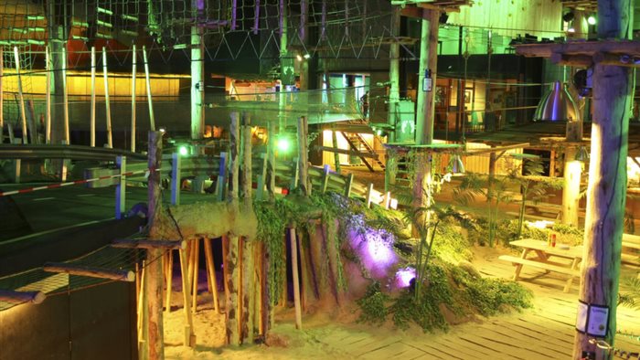 Coronel Adventure in Huizen, Noord-Holland