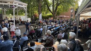 Internationaal Folk & Seasongsfestival Bie Daip