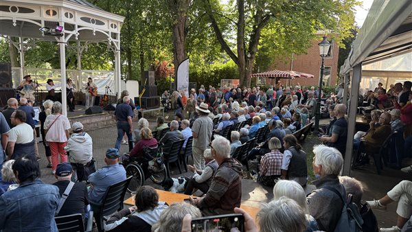 Internationaal Folk & Seasongsfestival Bie Daip